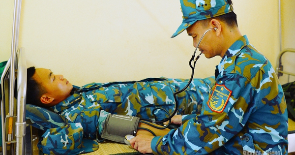 Người chiến sĩ quân y tận tụy giữa trận địa tên lửa