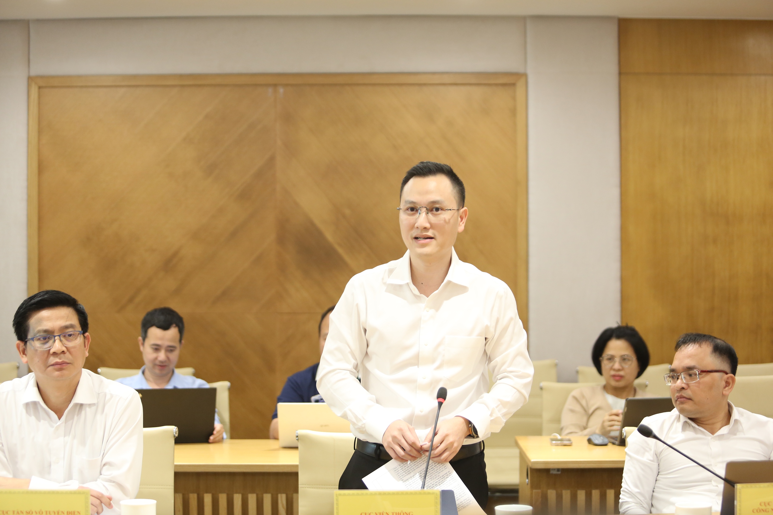 Còn khoảng 34 triệu thuê bao chưa xác nhận trạng thái trên VNeID- Ảnh 1.