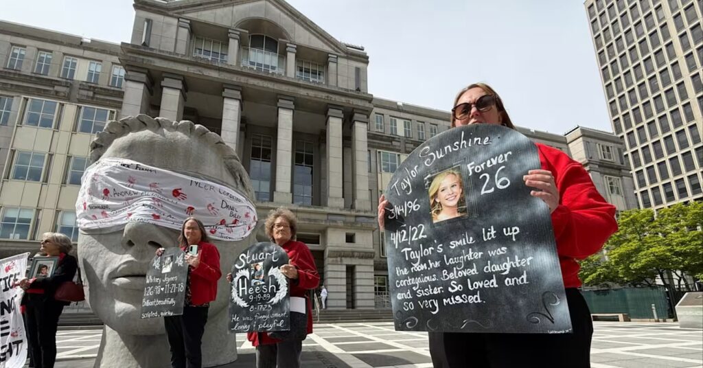 Cái kết ‘sốc’ cho thủ phạm gây ra thảm họa thuốc giảm đau khiến gần 1 triệu người Mỹ tử vong