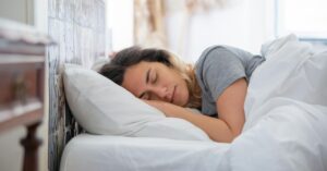 Lợi ích không ngờ từ việc ‘ngủ nướng’ thêm 10 phút