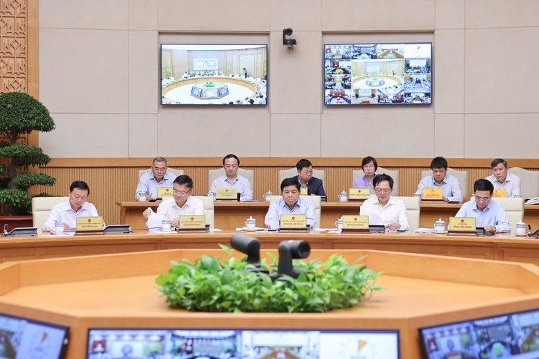 Thủ tướng Chính phủ: Phải biến rủi ro, thách thức thành cơ hội tái cơ cấu nền kinh tế- Ảnh 4.