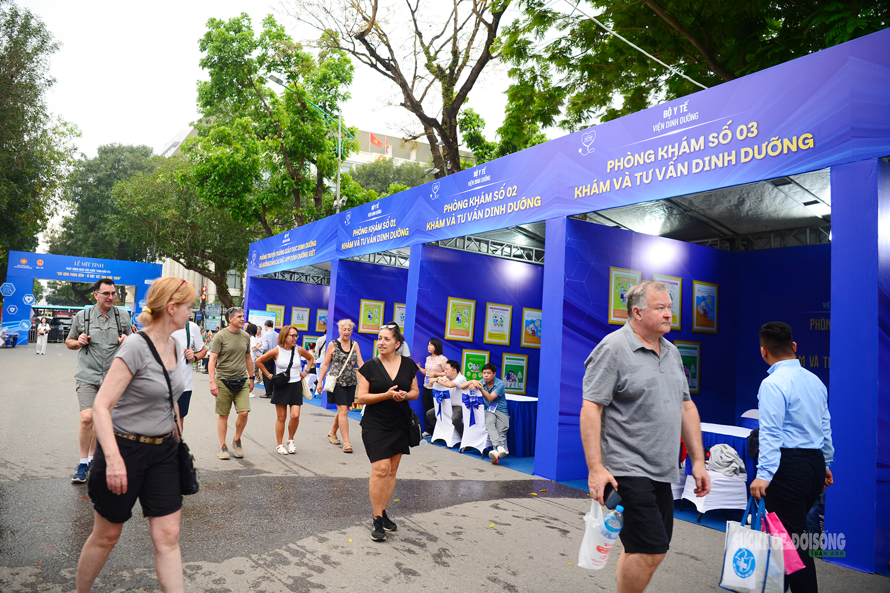 Rộn ràng trước ngày diễn ra Lễ mít tinh Ngày Sức khỏe toàn dân 7/4- Ảnh 2.