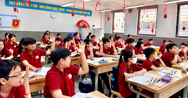 Hàng loạt bộ sách giáo khoa giảm giá từ năm học 2026-2027