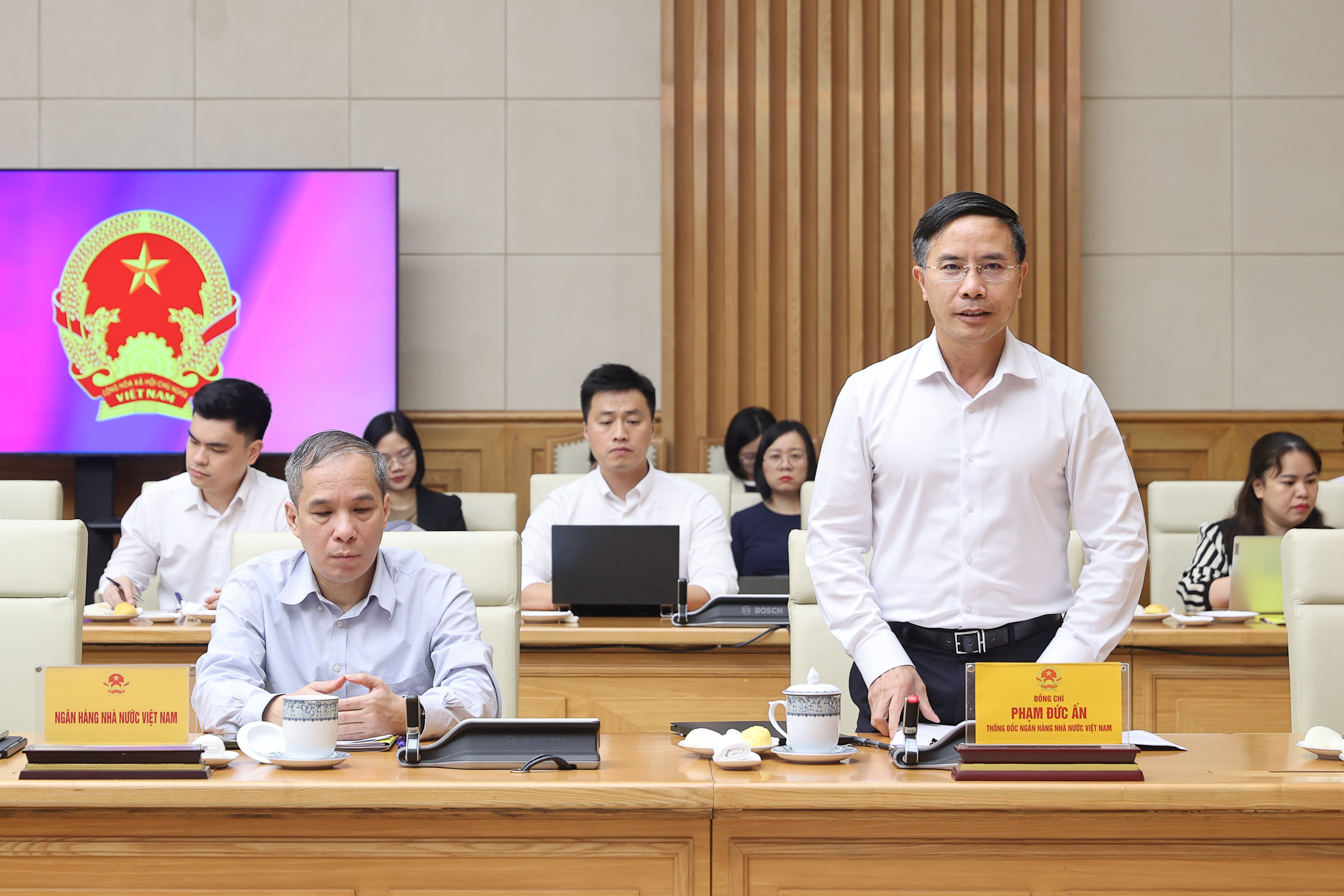 Thủ tướng: Cần hạn chế tối đa tâm lý găm giữ và đầu cơ vàng- Ảnh 3.