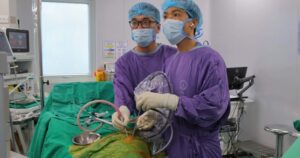 Lấy u tuyến yên qua đường mũi giúp cụ bà thoát cảnh mù lòa