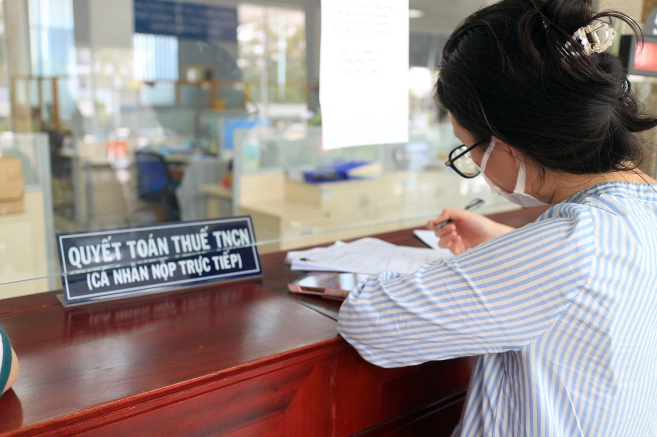 Nơi nộp hồ sơ quyết toán thuế với cá nhân có nhiều nguồn thu nhập- Ảnh 1.
