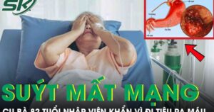 Ra máu đỏ tươi khi đi vệ sinh, cụ bà 82 tuổi nhập viện khẩn, suýt mất mạng