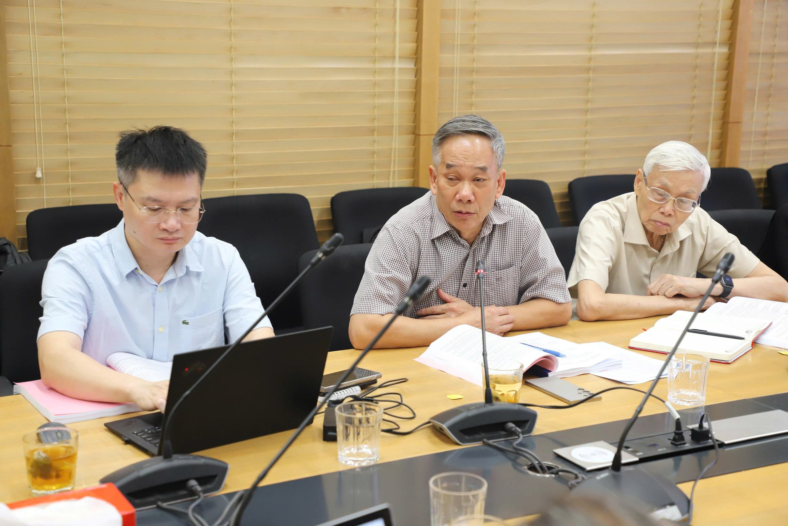 Sửa đổi Thông tư hiện hành theo hướng mở, thúc đẩy ứng dụng công nghệ trong đăng ký, lưu hành thuốc- Ảnh 4.