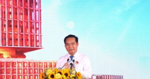 TPHCM khởi công loạt ‘siêu dự án’, lãnh đạo cam kết tháo gỡ đến cùng vướng mắc cho doanh nghiệp