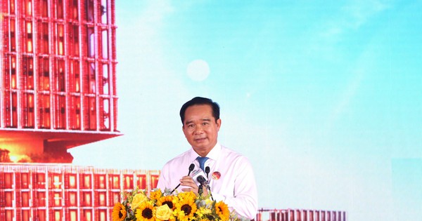 TPHCM khởi công loạt ‘siêu dự án’, lãnh đạo cam kết tháo gỡ đến cùng vướng mắc cho doanh nghiệp