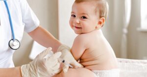 Chuyên gia chỉ ra các loại vaccine cần tiêm trước khi đi du lịch và nghỉ hè cho trẻ