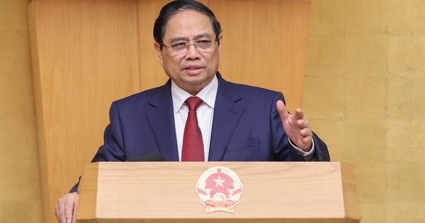 Thủ tướng Chính phủ: Phải biến rủi ro, thách thức thành cơ hội tái cơ cấu nền kinh tế