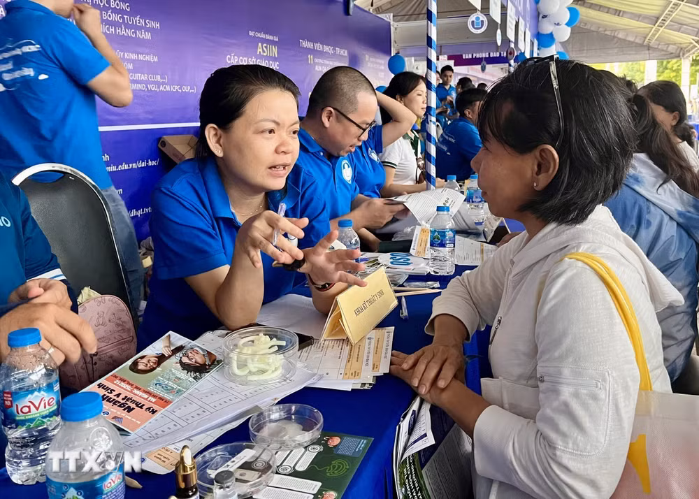 Tuyển sinh đại học 2026: Siết đầu vào, mở rộng ngành học theo nhu cầu thị trường- Ảnh 2.