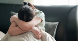 Quan hệ tình dục sớm và nguy cơ ung thư cổ tử cung