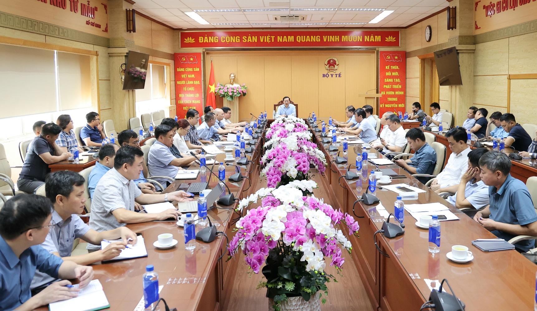 Lãnh đạo Bộ Y tế đôn đốc tiến độ dự án Cơ sở 2 Bệnh viện Bạch Mai và Việt Đức- Ảnh 9.