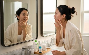 6 sai lầm khi uống vitamin khiến phụ nữ tuổi 40 dễ lão hóa, tăng cân