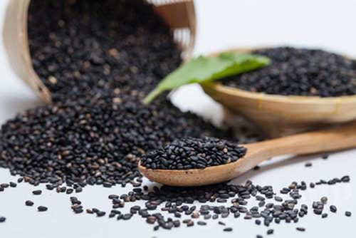 Vừng đen bổ thận, huyết, nhuận tràng