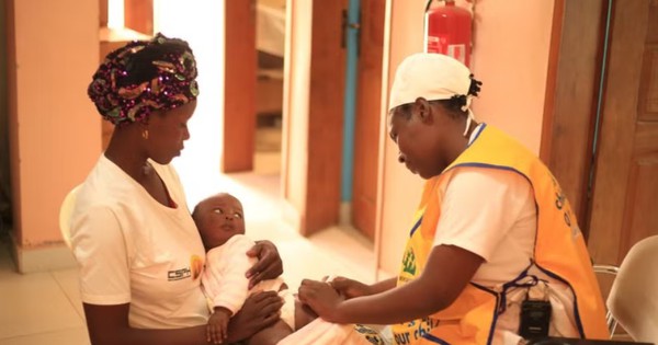 WHO lần đầu duyệt thuốc điều trị sốt rét dành riêng cho trẻ sơ sinh và trẻ nhỏ