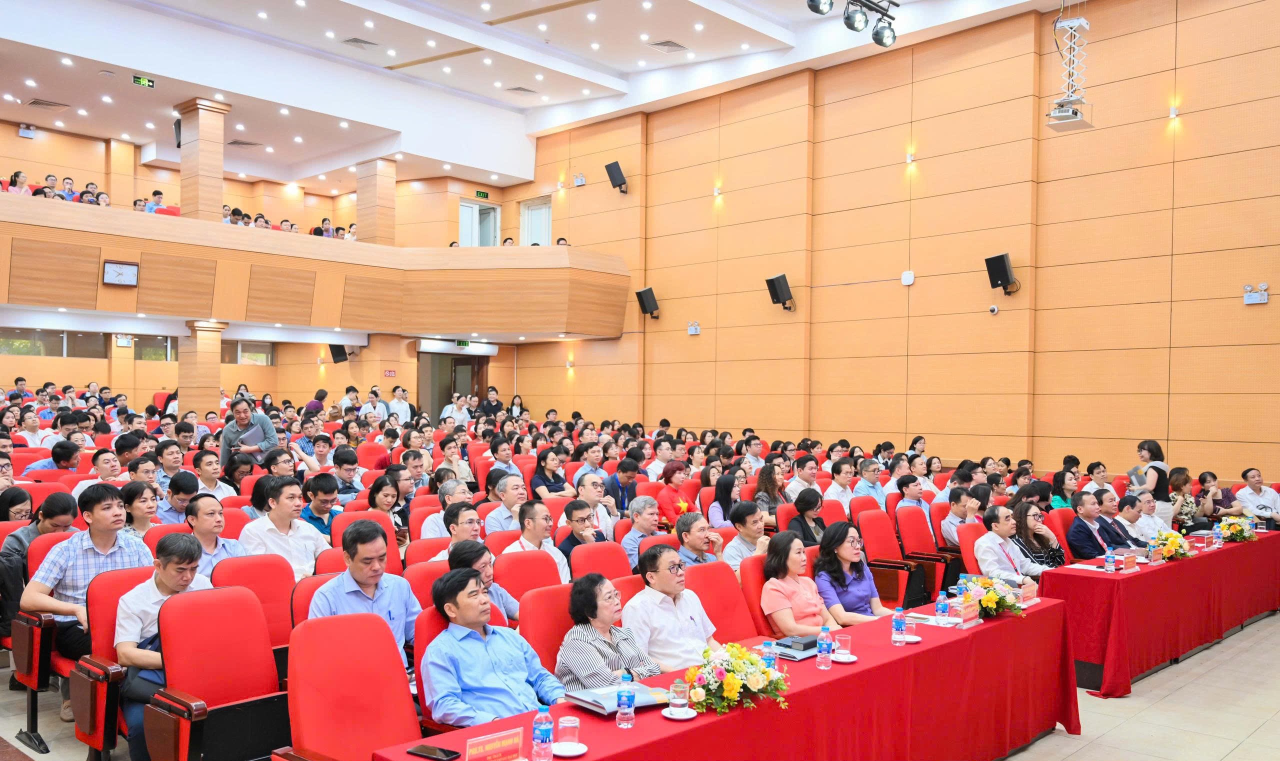 Trường Đại học Y Hà Nội hướng tới mục tiêu 1.000 nghiên cứu sinh gắn với chuẩn mực công bố quốc tế- Ảnh 1.