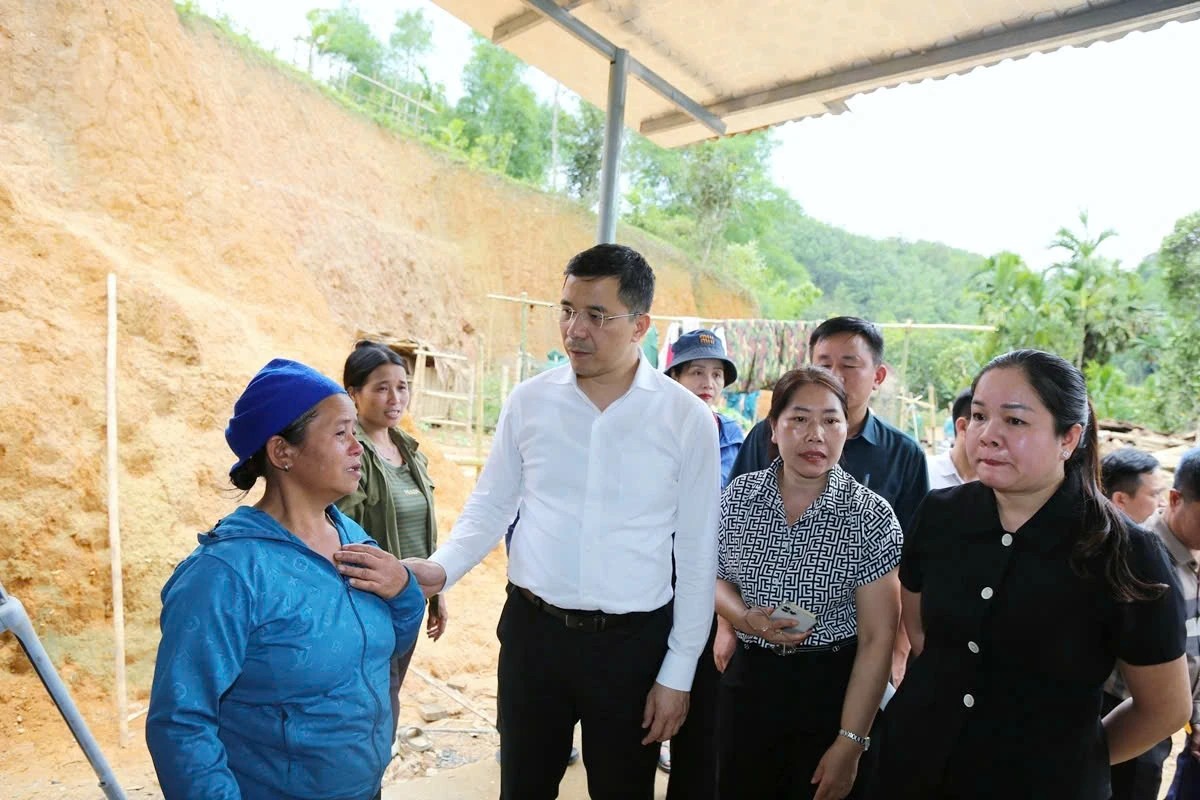 Lốc cuốn sập nhà sàn, một học sinh lớp 7 tử vong- Ảnh 2.