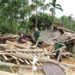 Lốc cuốn sập nhà sàn, một học sinh lớp 7 tử vong