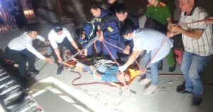 Bị ngã dưới tầng hầm sâu, người đàn ông may mắn được công an cứu sống