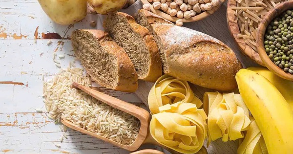 Có nên cắt hoàn toàn tinh bột để giữ dáng ở tuổi tiền mãn kinh?
