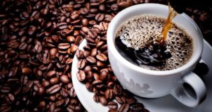 Cách uống cà phê an toàn cho người đang điều trị sỏi thận