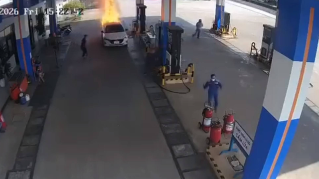 Vì sao chở pin, ắc quy trong ô tô ngày nắng nóng dễ gây cháy nổ?- Ảnh 1.