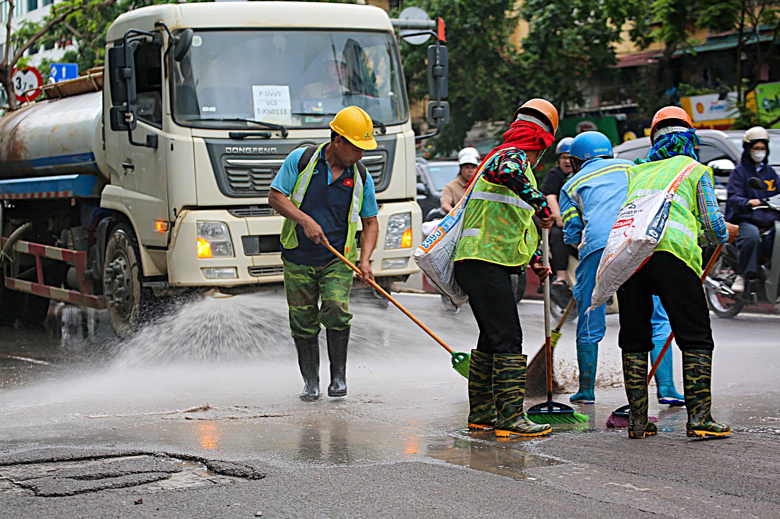 gây ô nhiễm môi trường