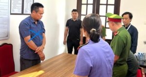 Nguyên cán bộ địa chính xã nhận hàng trăm triệu đồng để ‘lo thủ tục’ làm bìa đỏ