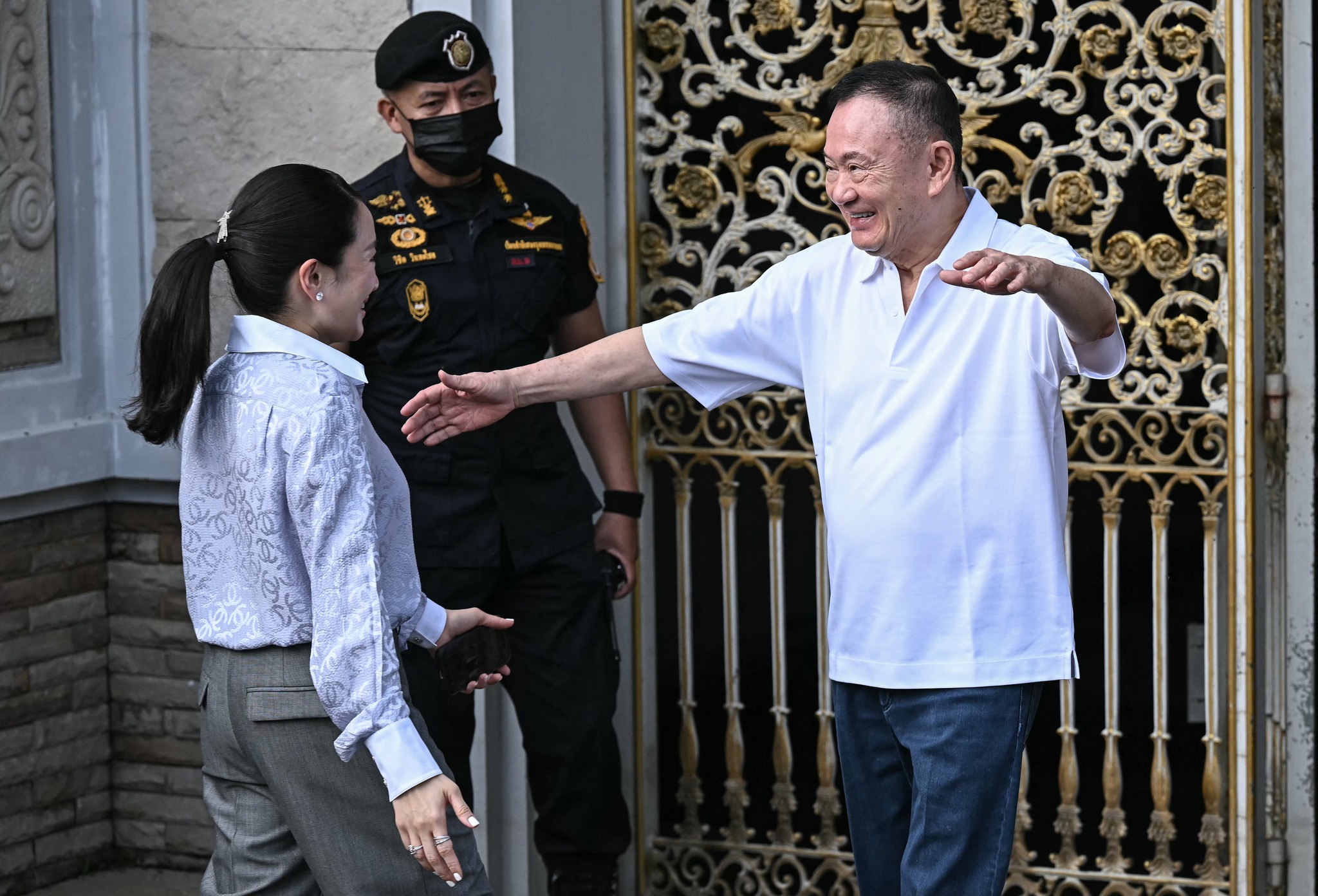 Cựu Thủ tướng Thái Lan Thaksin ra tù trước thời hạn- Ảnh 2.