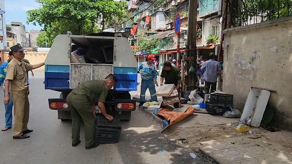Ra quân duy trì trật tự đô thị: Đường thông hè thoáng, người dân tự giác chấp hành- Ảnh 10.