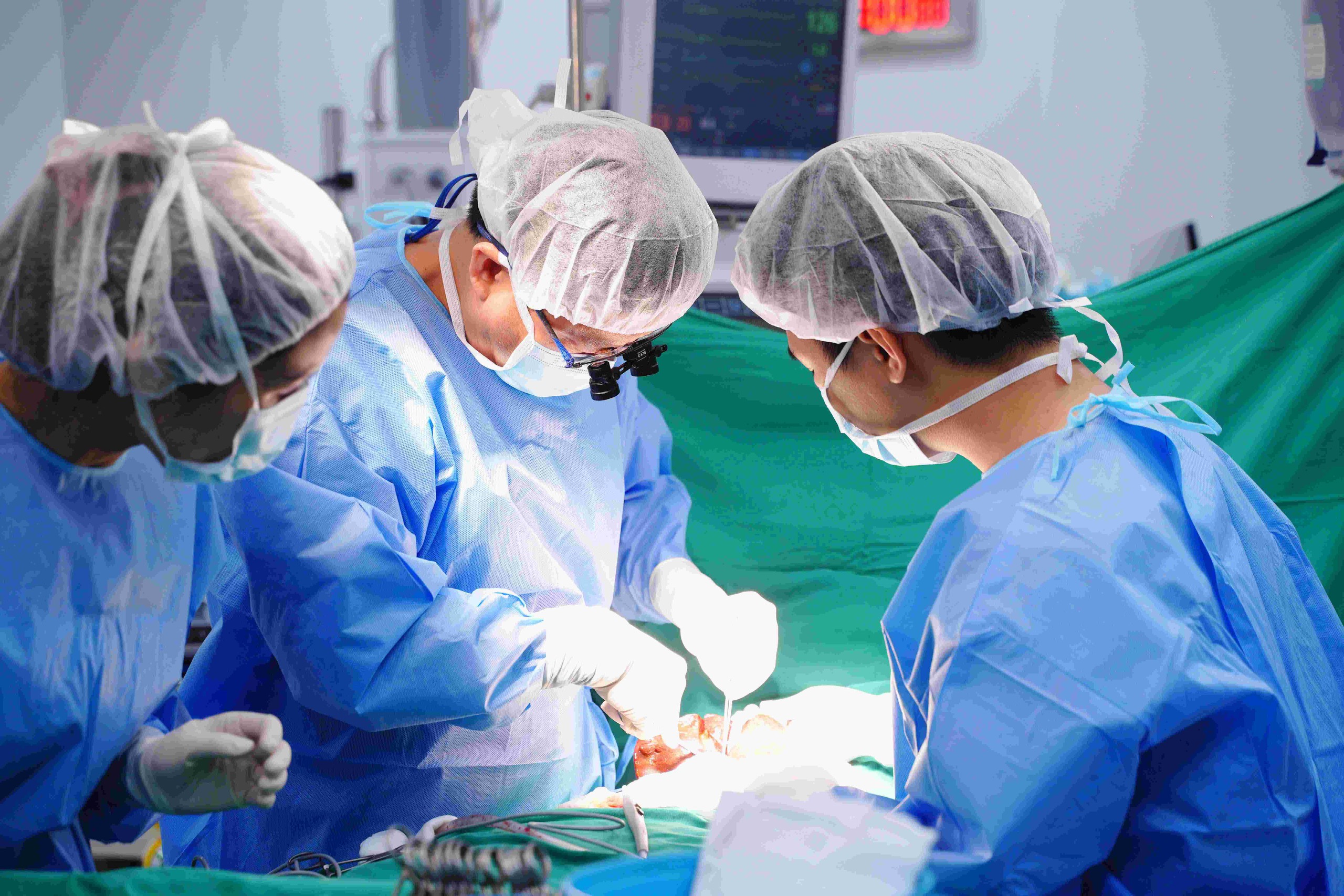 Vinmec phẫu thuật thành công, cứu sống bệnh nhi 48 ngày tuổi mắc teo đường mật bẩm sinh- Ảnh 1.