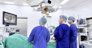 Vinmec Hạ Long nội soi bóc tách thành công khối u hiếm gặp, giữ trọn khả năng sinh sản cho người bệnh trẻ