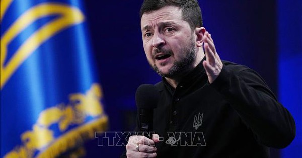 Tổng thống Ukraine ký sắc lệnh đặc biệt về Quảng trường Đỏ khi Nga duyệt binh Ngày Chiến thắng