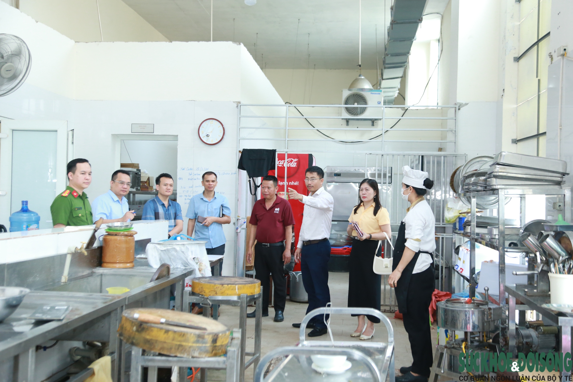 Không để 'kiểm tra xong lại vi phạm' an toàn thực phẩm- Ảnh 1.