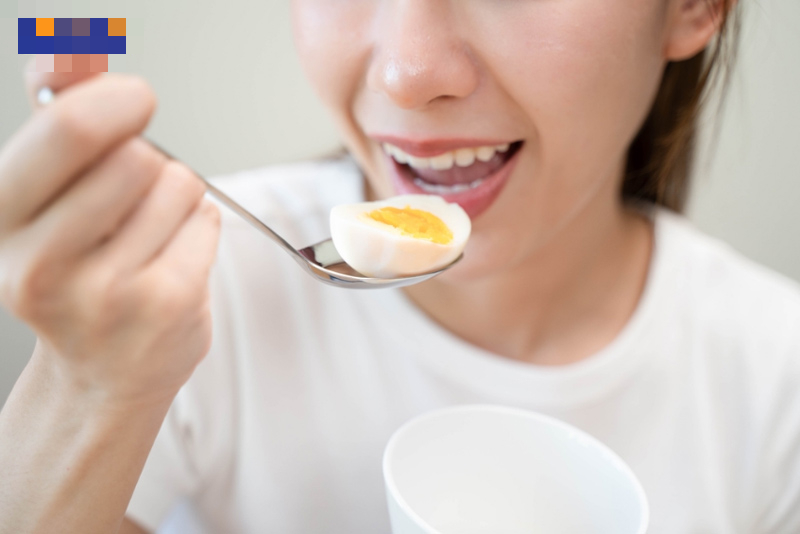Ăn trứng mỗi ngày ảnh hưởng đến cholesterol như thế nào?- Ảnh 1.