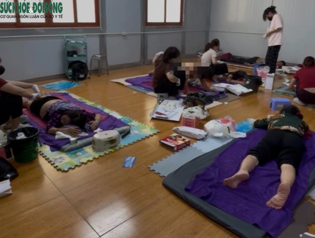 Cơ sở chữa 'bách bệnh' bằng 'giác hơi hút máu' ở Hà Nội bị phạt 45 triệu đồng- Ảnh 3.