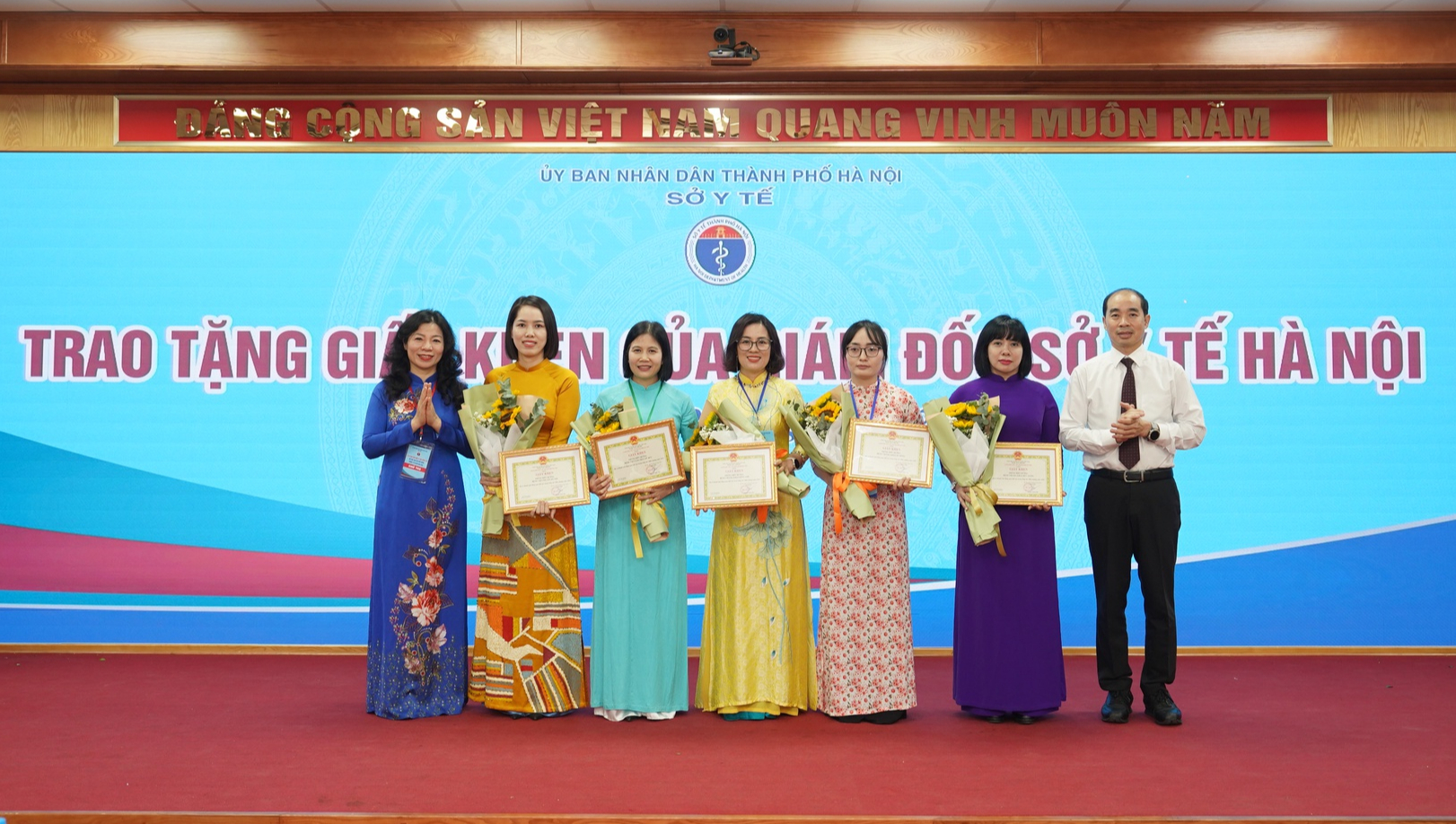 Điều dưỡng trở thành trụ cột quan trọng của hệ thống y tế hiện đại- Ảnh 2.