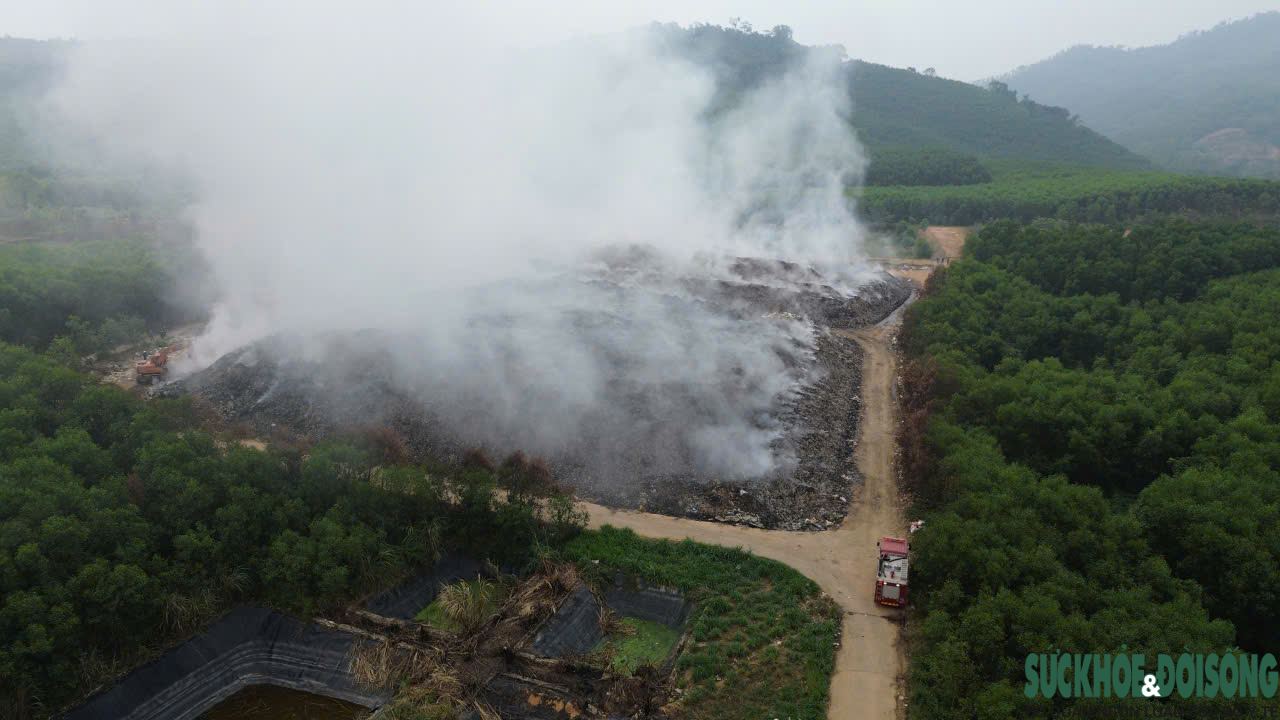 Người dân mệt mỏi khi bãi rác quá tải, nhà máy xử lý rác 'đắp chiếu' vì không có điện- Ảnh 1. Người dân mệt mỏi khi bãi rác quá tải, nhà máy xử lý rác 'đắp chiếu' vì không có điện- Ảnh 1.