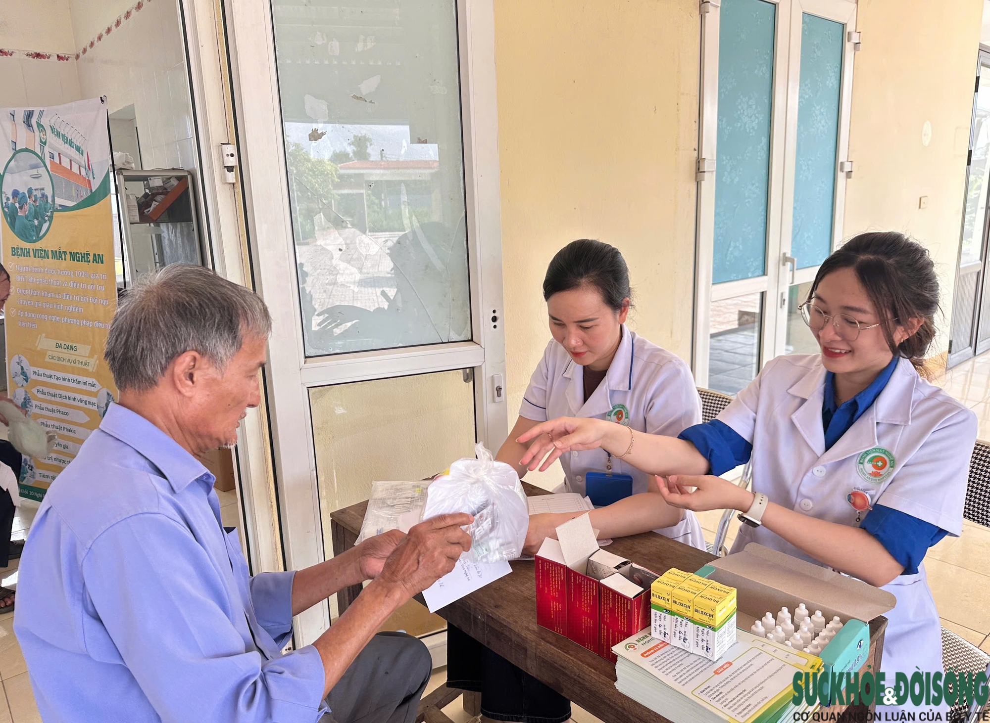 Đưa bác sĩ về xã giúp người dân thay đổi thói quen ‘có bệnh mới đi khám’- Ảnh 2. Đưa bác sĩ về xã giúp người dân thay đổi thói quen ‘có bệnh mới đi khám’- Ảnh 2.