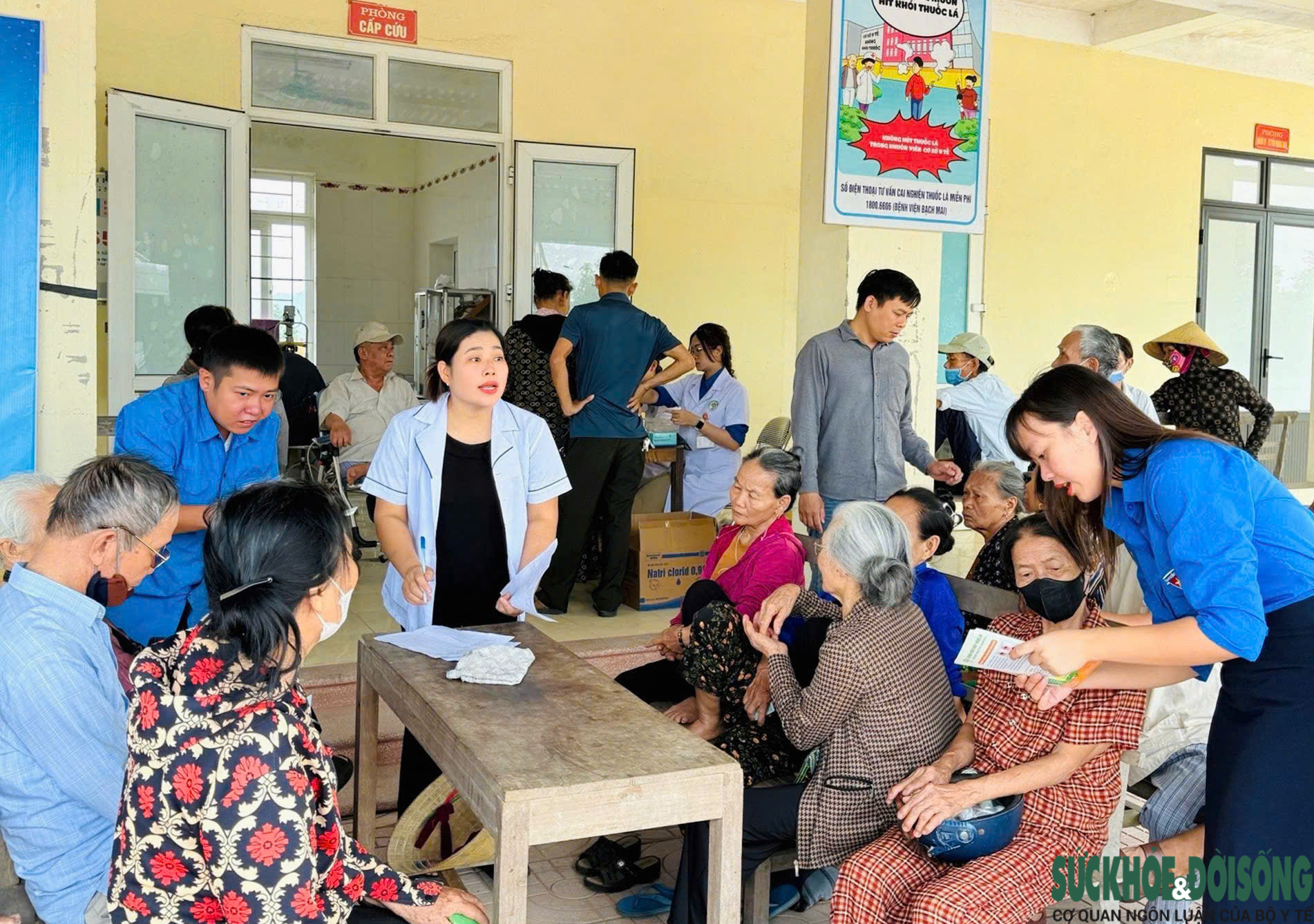 Đưa bác sĩ về xã giúp người dân thay đổi thói quen ‘có bệnh mới đi khám’- Ảnh 4. Đưa bác sĩ về xã giúp người dân thay đổi thói quen ‘có bệnh mới đi khám’- Ảnh 4.