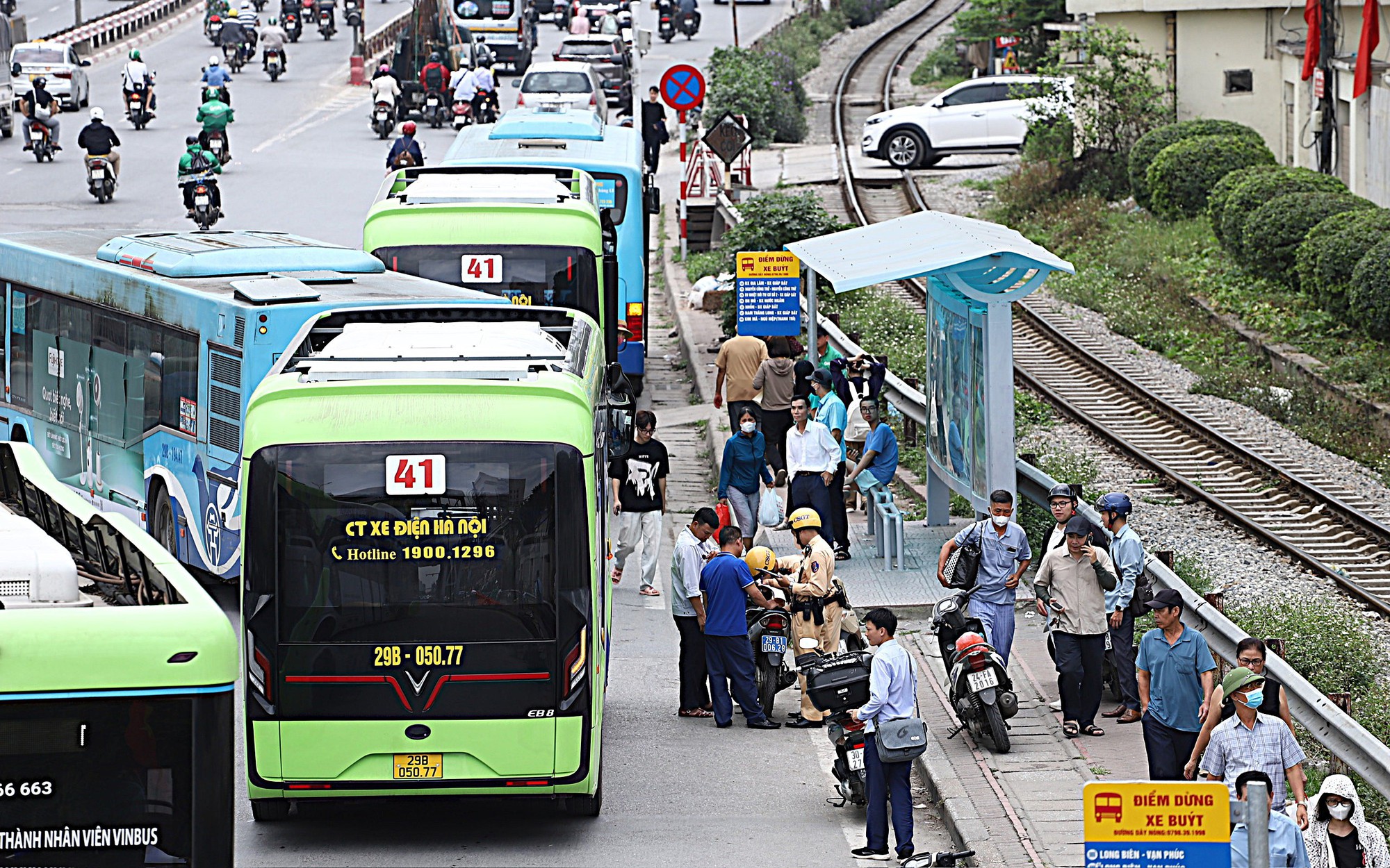Hà Nội đề xuất miễn phí vé xe buýt, metro cho nhiều nhóm hành khách- Ảnh 1.