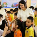 Bệnh viện Nhi Hải Phòng khám sức khỏe miễn phí cho hơn 1000 học sinh tiểu học