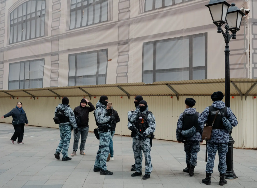 Lý do quân đội Nga đang mắc kẹt trong 'vùng xám' Ukraine- Ảnh 1.