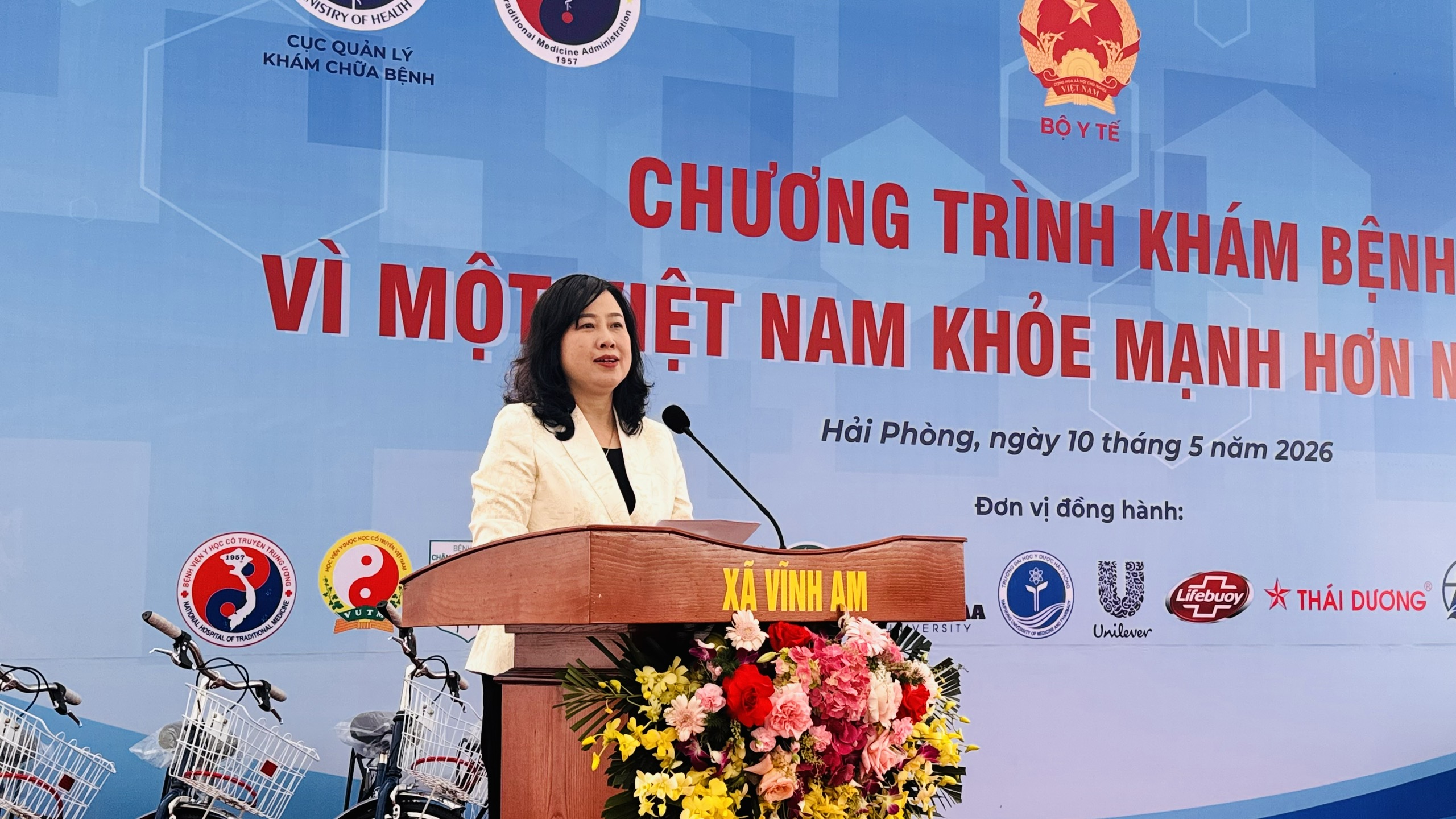 Bộ trưởng Đào Hồng Lan dự chương trình khám bệnh miễn phí 'Vì một Việt Nam khỏe mạnh hơn 2026' tại Hải Phòng- Ảnh 2.