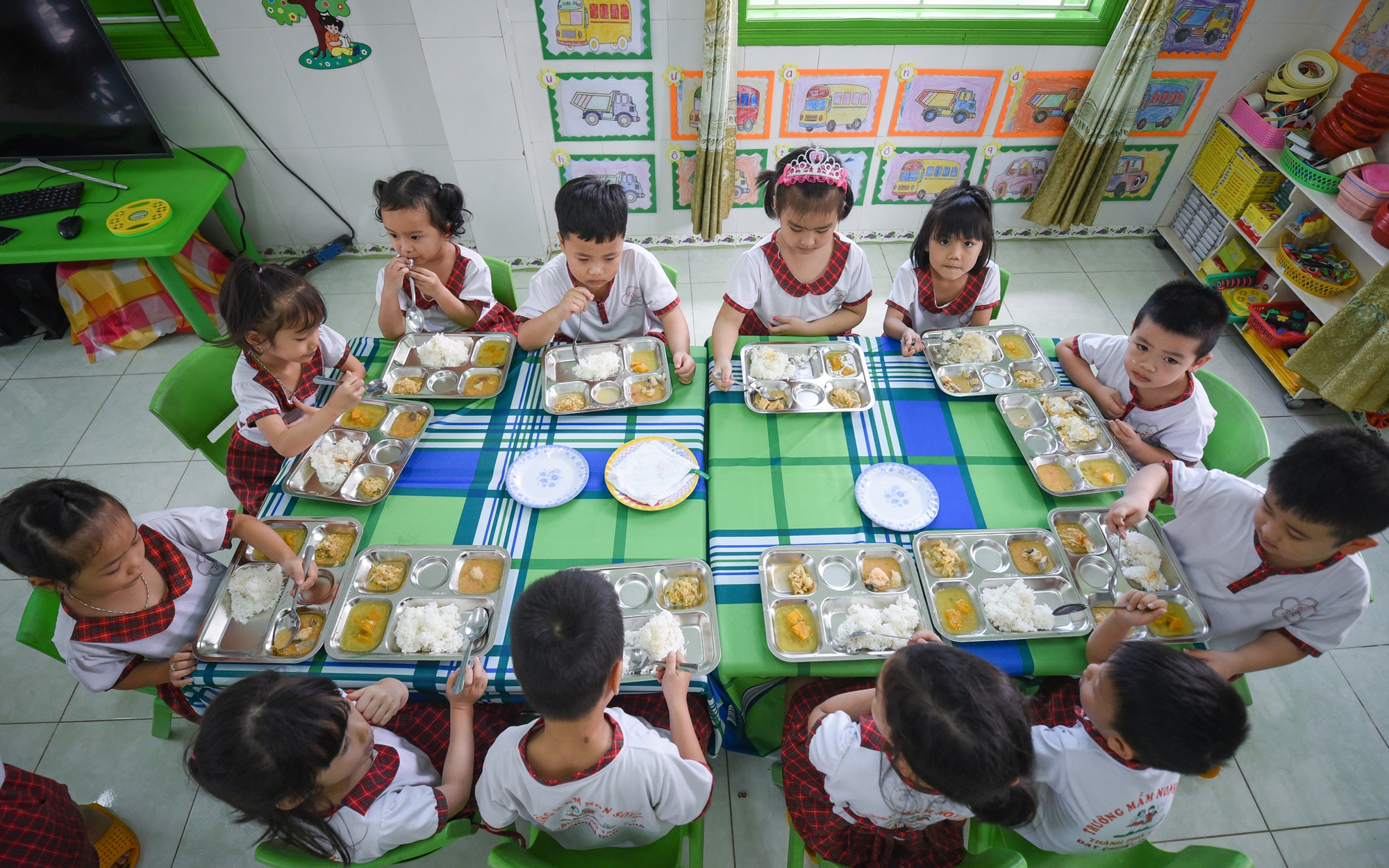 Tác hại của đồ ngọt đối với sức khỏe học sinh- Ảnh 2.