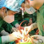 Cứu sống thiếu niên bị vết thương thấu bụng nguy kịch