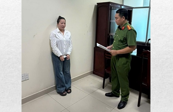 Cần Thơ: Bắt tạm giam người phụ nữ lừa đảo 7 tỷ đồng bằng chiêu ‘đáo hạn ngân hàng’- Ảnh 1.